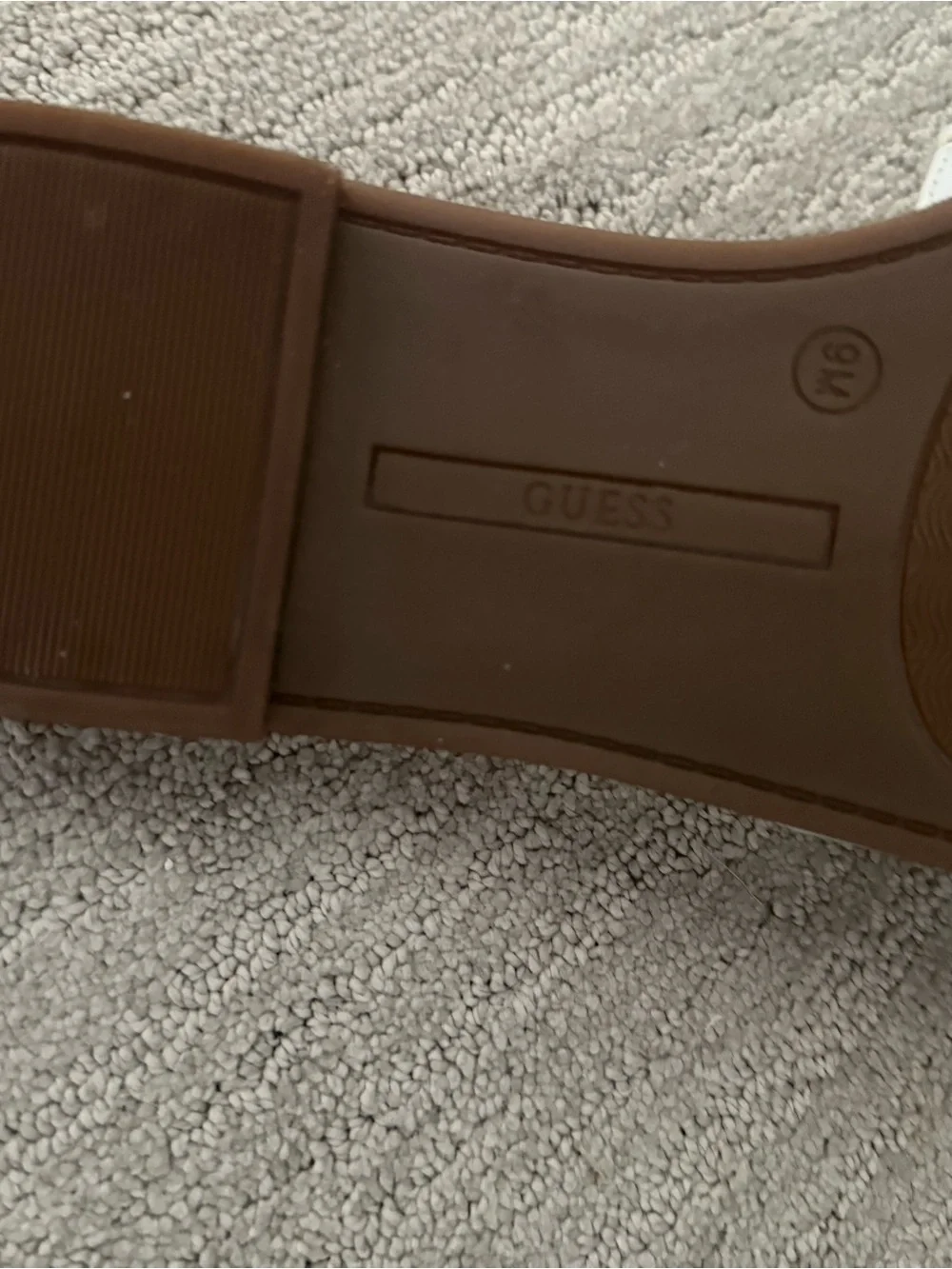GUESS White Slide Sandals with Gold Triangle Logo - Picture 2 of 2